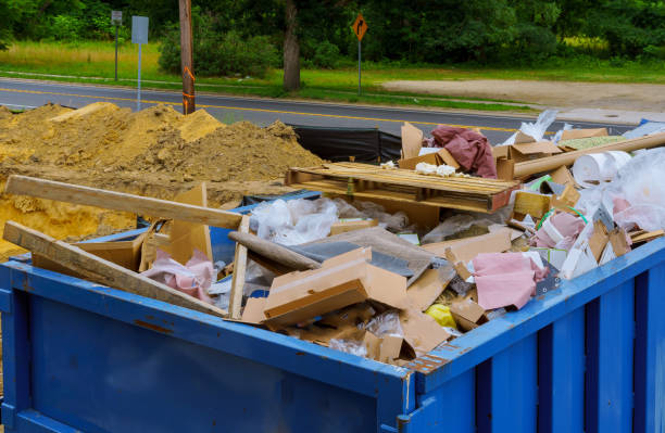 Best Yard Waste Removal  in Clive, IA